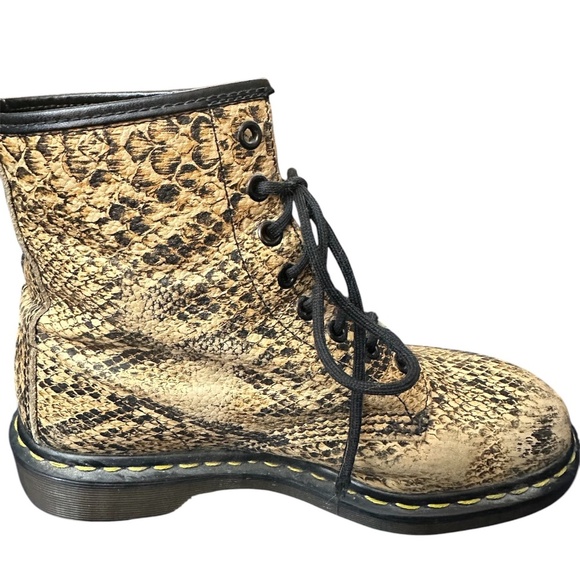Dr. Martens Reptile Print Leather Boots - Vintage 1990's Docs - Ladies size 9 US - Picture 5 of 8